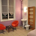 Le Globe Hostel Paris